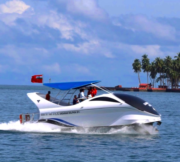 andaman-dolphin-glass-bottom-boat-at-north-bay